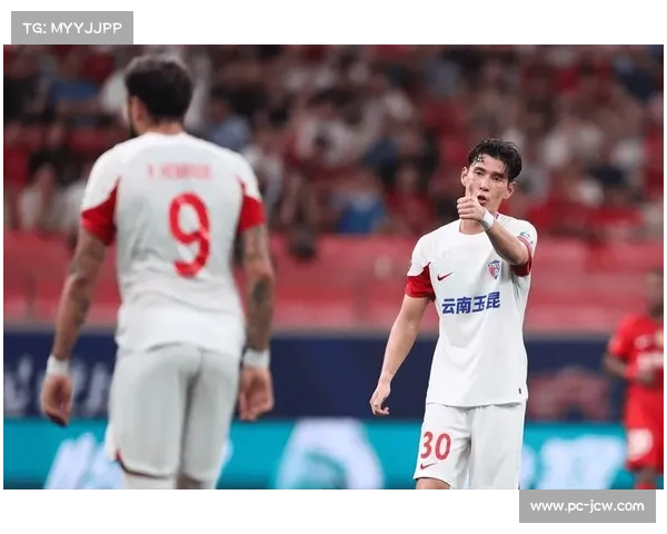 云南玉昆压哨绝平成都蓉城,侯永永首球建功